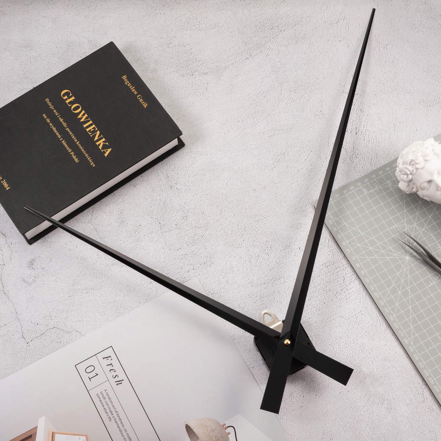 High Torque Clock Movement with Long Hands Invariant