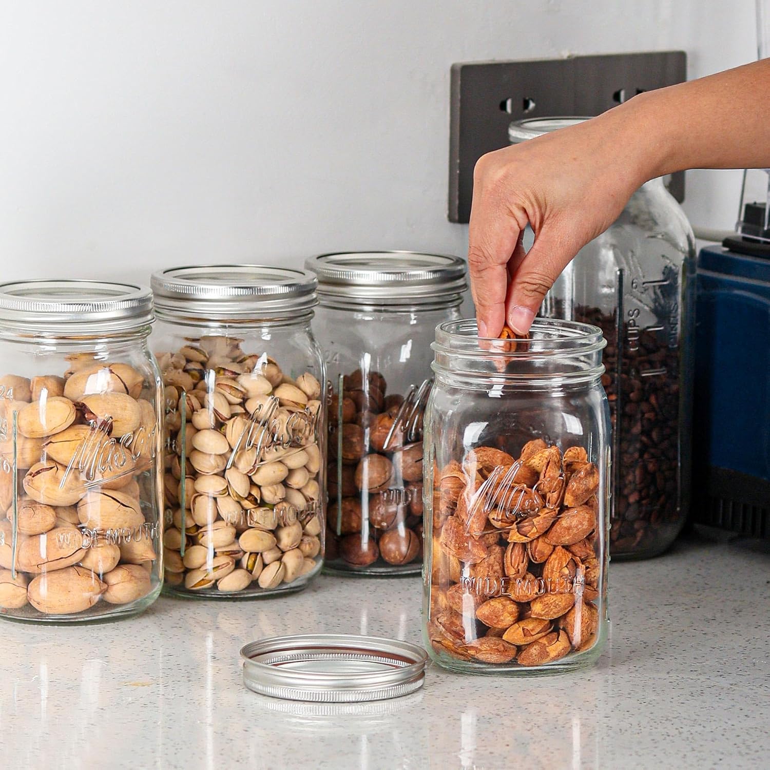 High-Quality 32oz Mason Jars with Airtight lids for Canning Preservation